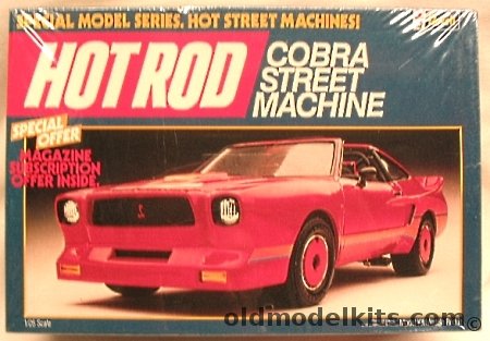 Revell 1/25 Hot Rod Magazine Cobra Mustang Street Machine, 7114 plastic model kit